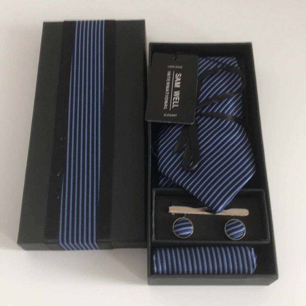 TIE 100%silk Sam Well Thailand set new in box